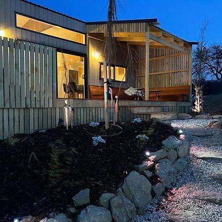 Alpine Chalet - Views, Fire-Pit, Central, Cosy 瓦纳卡 外观 照片