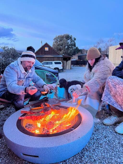 Alpine Chalet - Views, Fire-Pit, Central, Cosy 瓦纳卡 外观 照片
