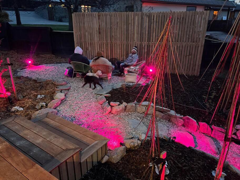Alpine Chalet - Views, Fire-Pit, Central, Cosy 瓦纳卡 外观 照片